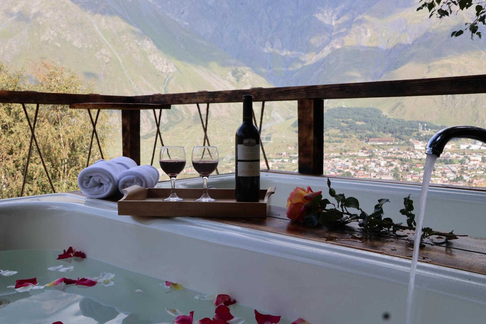 Glamping Emerald Kazbegi Exterior foto